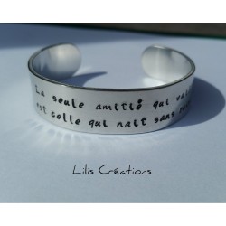 Bracelet gravé à la main entièrement personnalisé sur demande