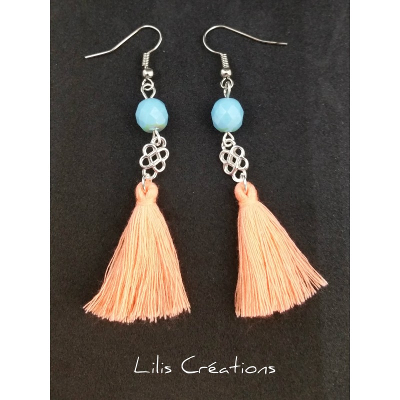 Boucles d'oreilles "Pompons" bleu pâle, saumon et argent