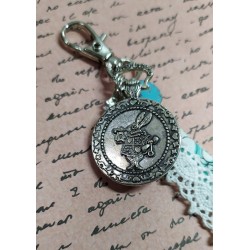 Porte-clés "Alice - Entre rêve et réalité" bleu