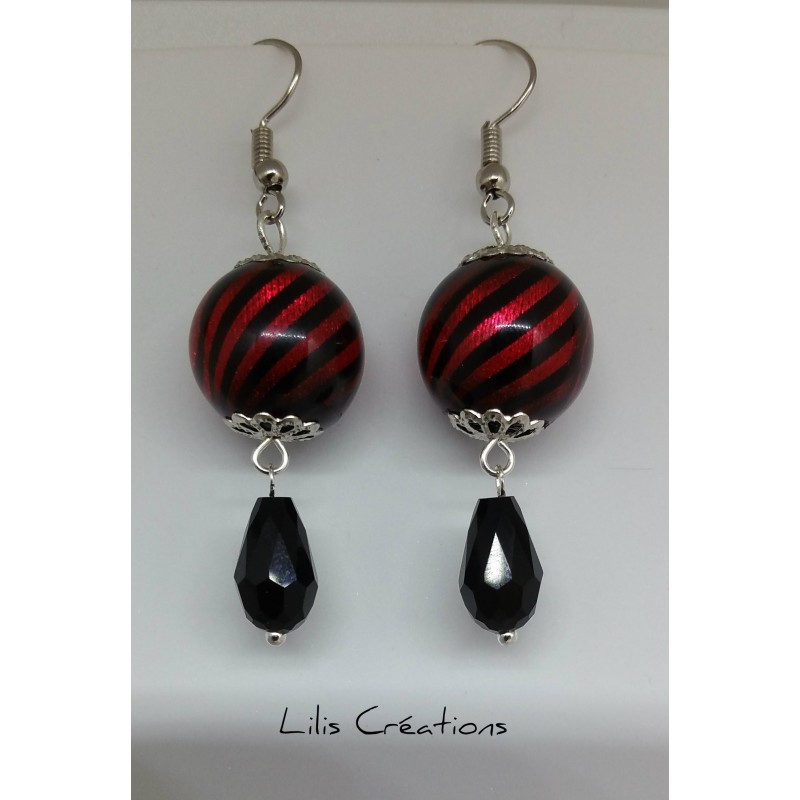 Boucles d'oreilles avec grosse perles en verre de Murano noir et rouge