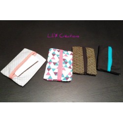 SUR COMMANDE / Etui à...